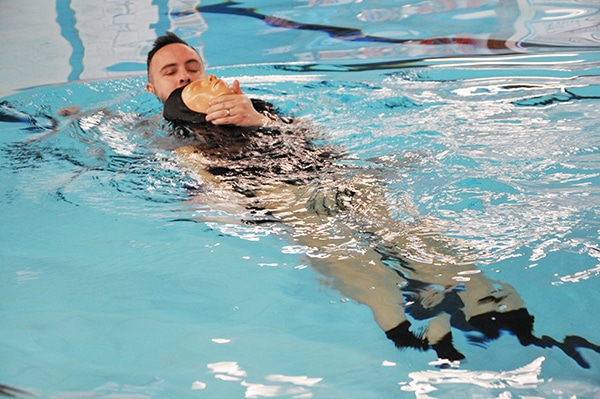Mannequin secours sauvetage piscine réaliste Ruthlee Hydrotop Mannequin d'entrainement au sauvetage en piscine