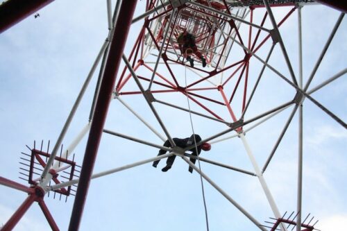 Mannequin travail en hauteur sur pylône