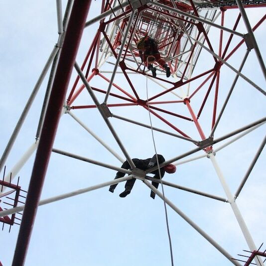 Mannequin travail en hauteur sur pylône
