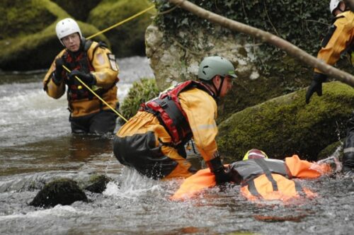 Mannequin d'entraînement au sauvetage homme a la mer en eau douce