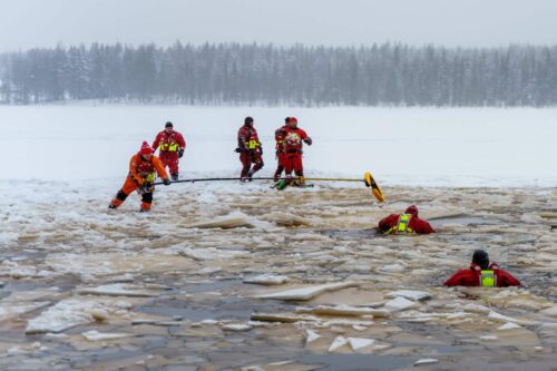 Perche de sauvetage aquatique pour le sauvetage sur glace